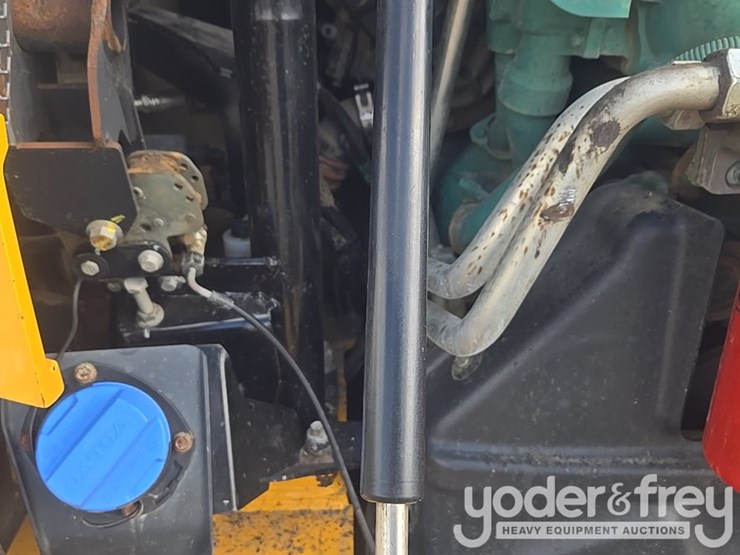 2020-volvo-a25g-image-46