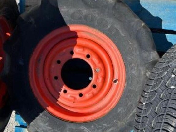qty-of-(4)-tire(s)-image-6