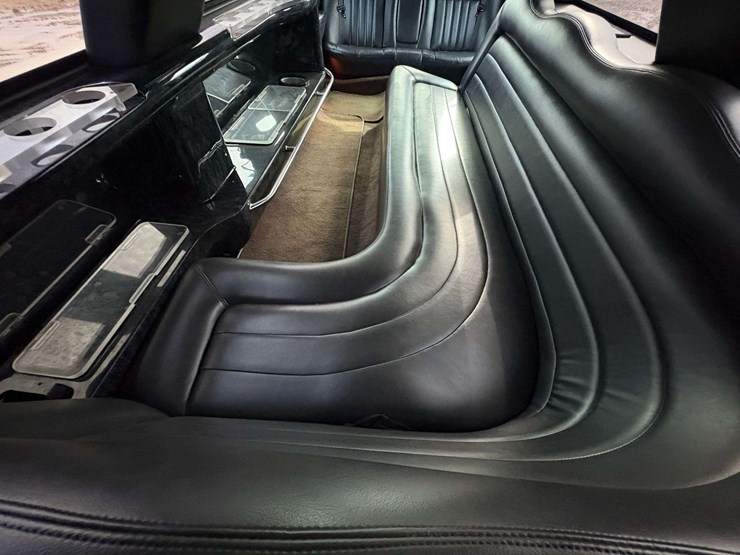 2008-lincoln-town-car-limousine-(86,235-miles)-image-27