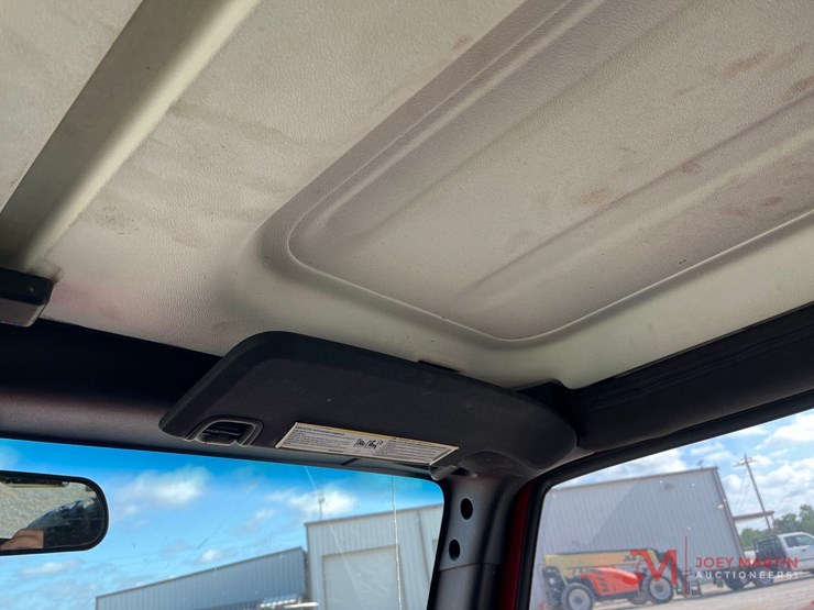 2012-jeep-wrangler-sport-image-23