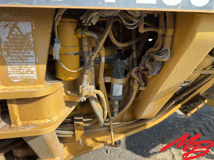 caterpillar-140h-image-25