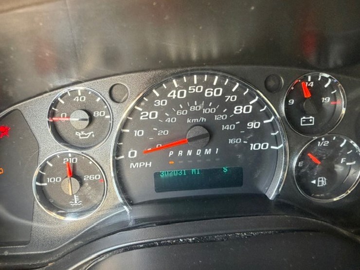 2013-chevrolet-express-3500-image-51