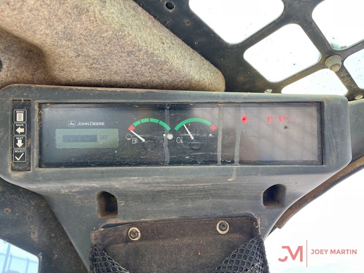 2023-deere-331g-image-13