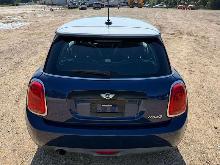 2016-mini-cooper-2-door-sedan-(90,163-miles)-image-12