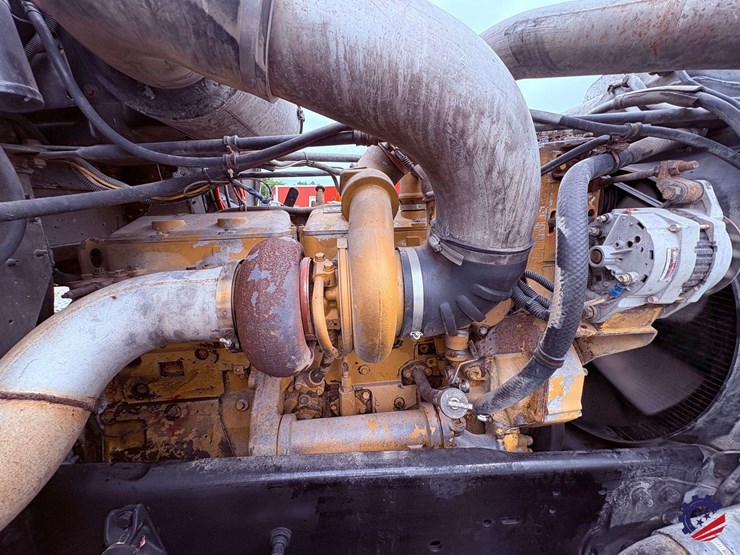 1993-freightliner-fld120-image-32