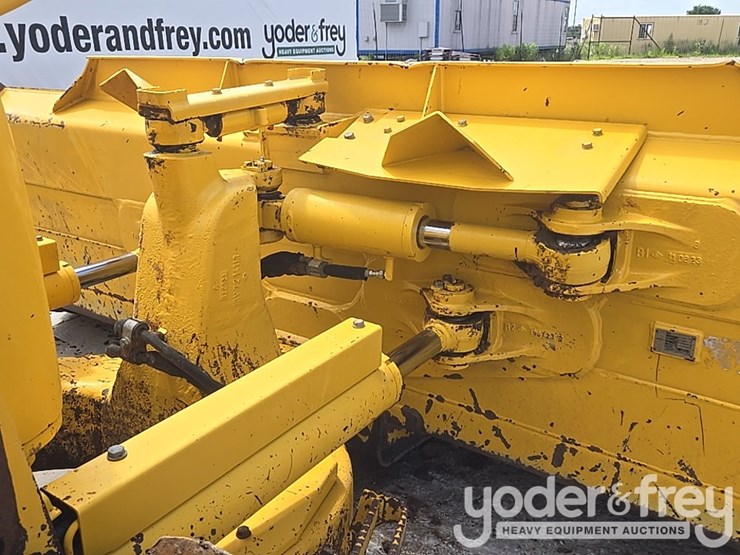 2024-komatsu-d61px-24-image-29