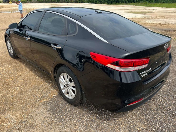 2016-kia-optima-4-door-sedan-(166,343-miles)-image-2