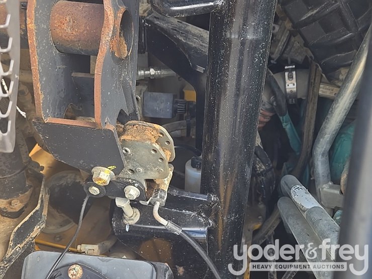 2020-volvo-a25g-image-45