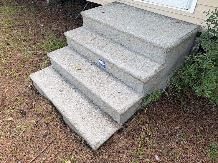 2000-horton-homes-inc.-14x64-2br/2bath-mobile-home-image-15
