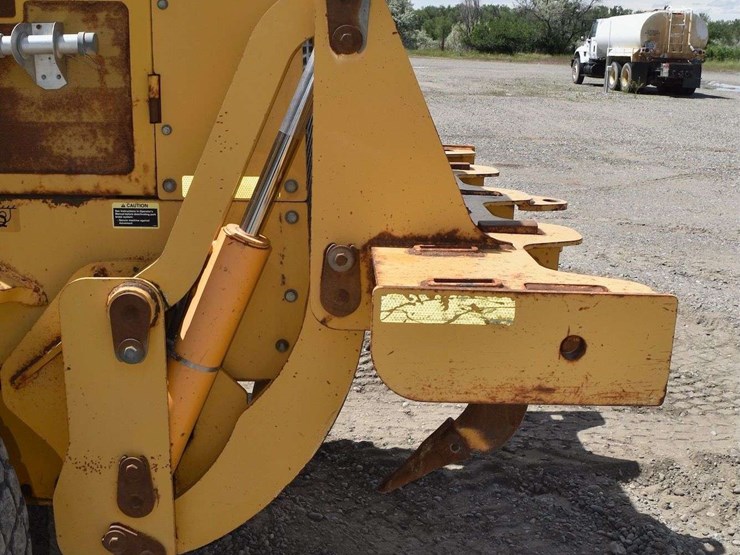 2008-deere-772d-image-55