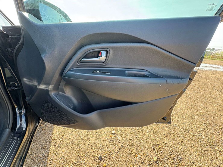 2016-kia-rio-4-door-awd-sedan-(87,338-miles)-image-20