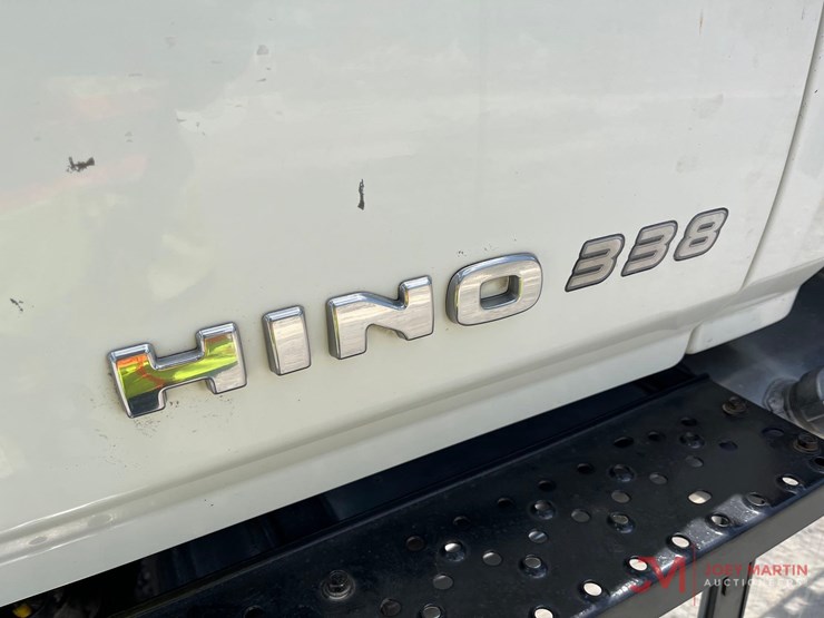 2018-hino-338-image-18