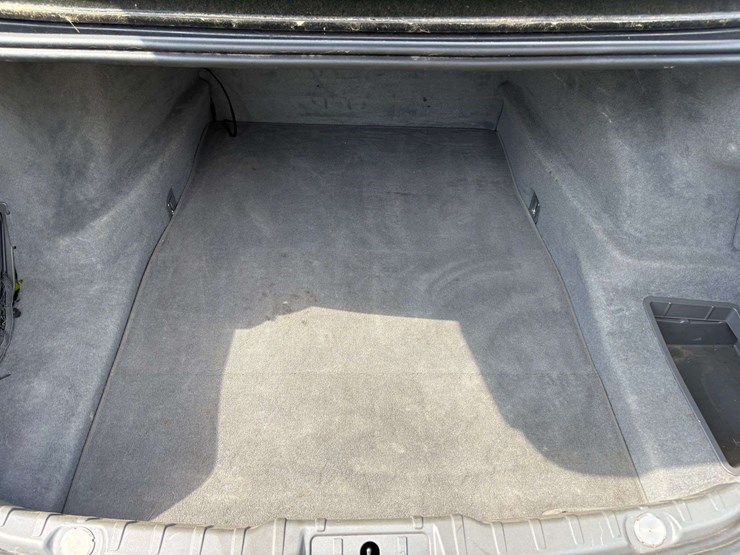 2012-bmw-7-series-4-door-sedan-(143,184-miles)-not-running-image-24