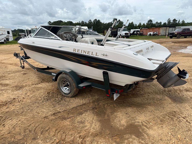 2002-reinell-203-20'-in-shore-boat-w/-trailer-image-2