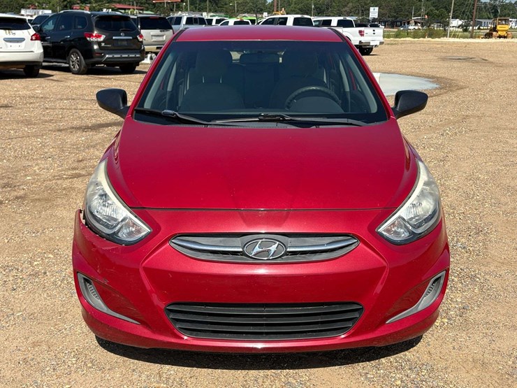 2017-hyundai-accent-4-door-hatchback-(116,839-miles)-image-5
