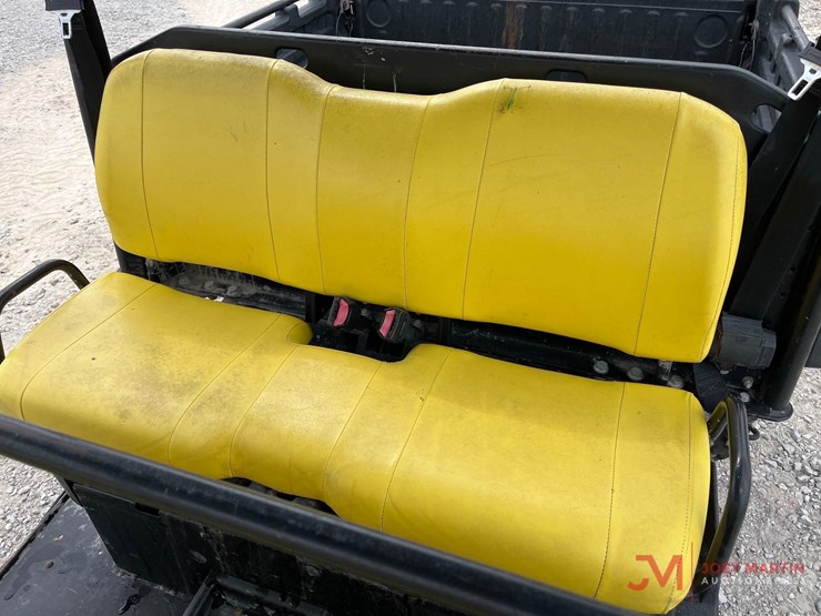 john-deere-gator-image-11