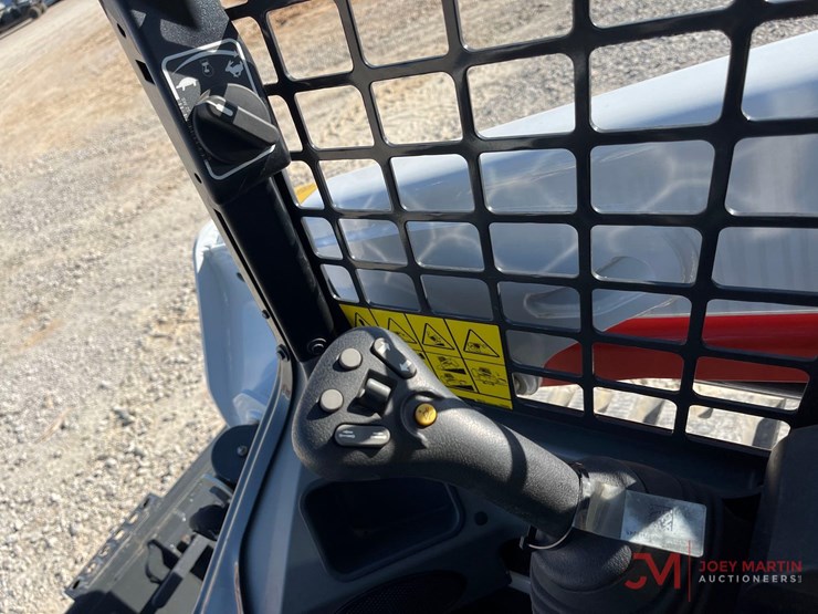 2025-bobcat-t550-image-18