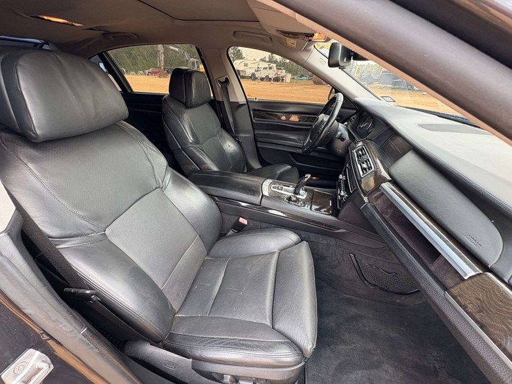 2012-bmw-7-series-4-door-sedan-(143,184-miles)-not-running-image-20