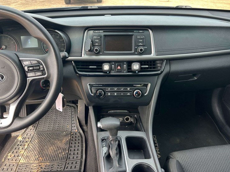 2016-kia-optima-4-door-sedan-(166,343-miles)-image-13