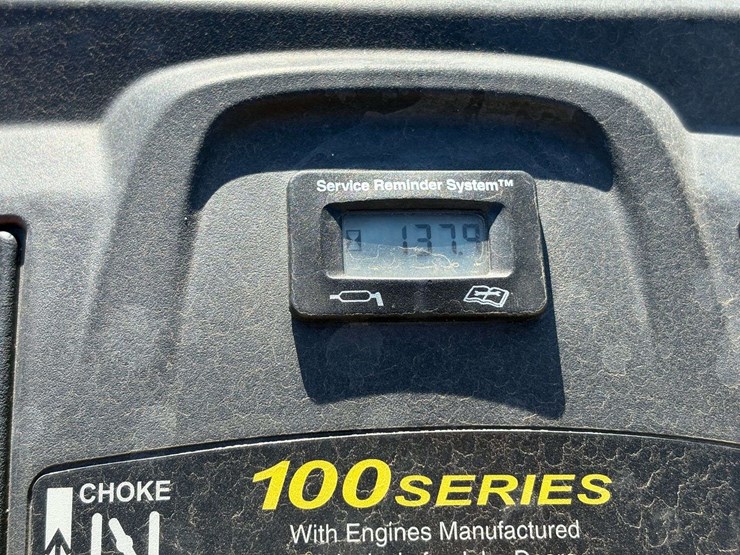 2016-john-deere-d110-image-8