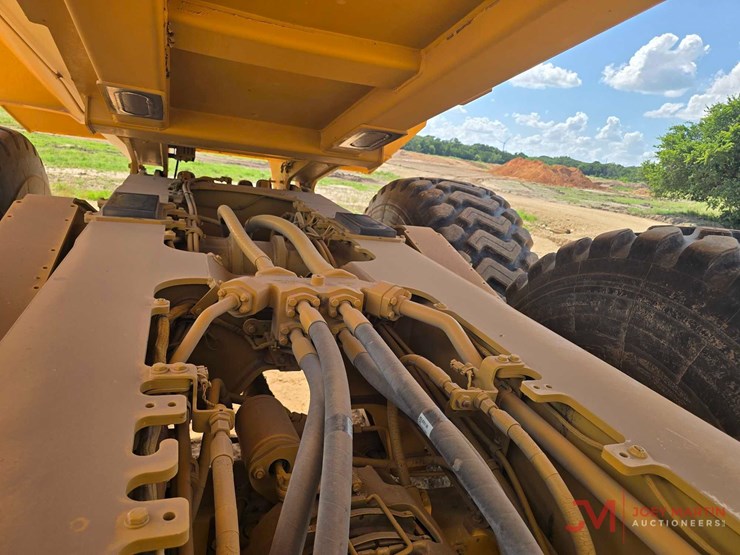 2021-caterpillar-745-image-20