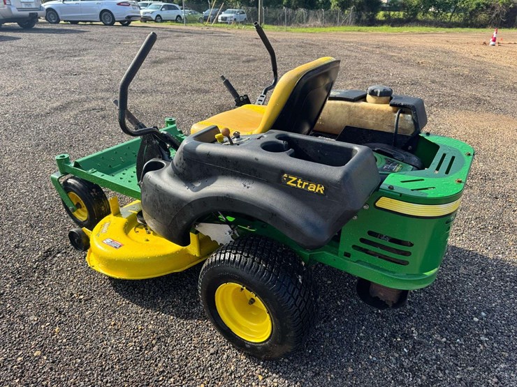 john-deere-z225-image-4