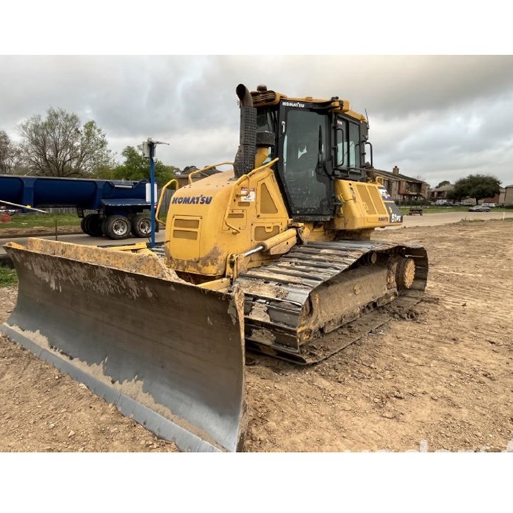 2022 KOMATSU D61PX-24