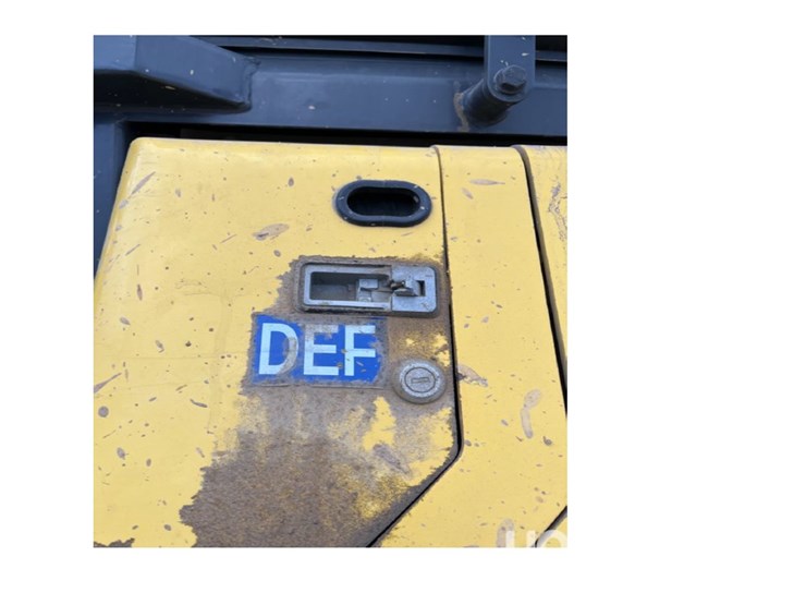 2022-komatsu-d61px-24-image-40