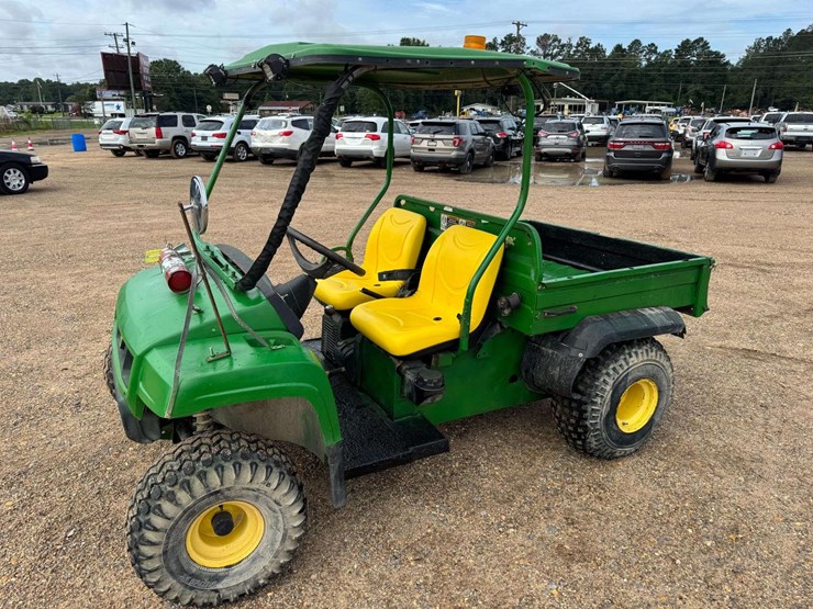 john-deere-gator-image-1