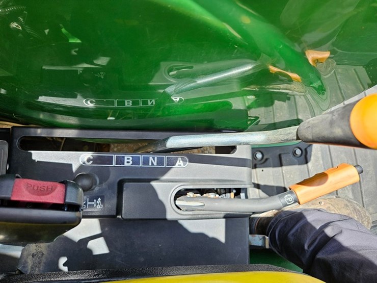 john-deere-4066m-image-37