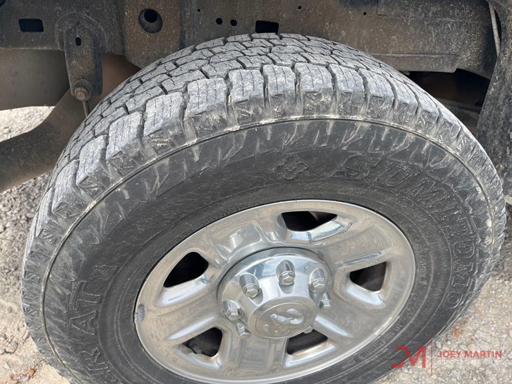 2016-dodge-2500-image-12