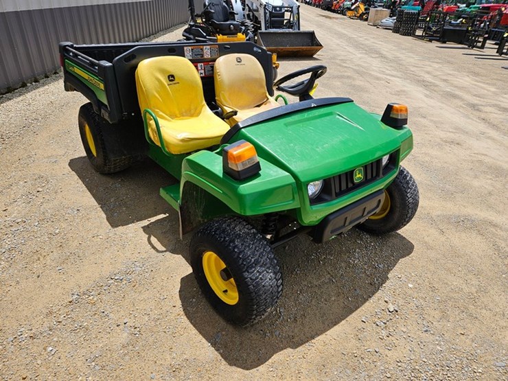 2011-john-deere-gator-image-7