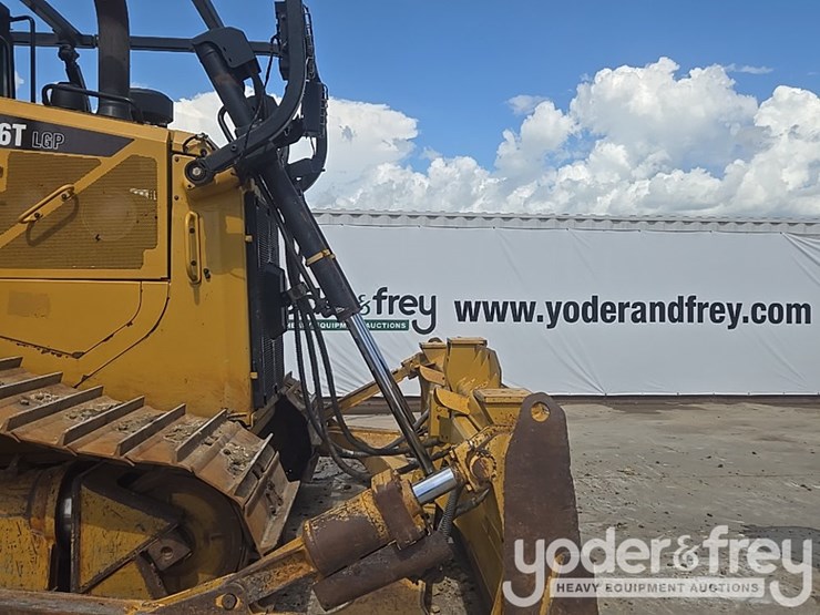 2019-caterpillar-d6t-lgp-image-24