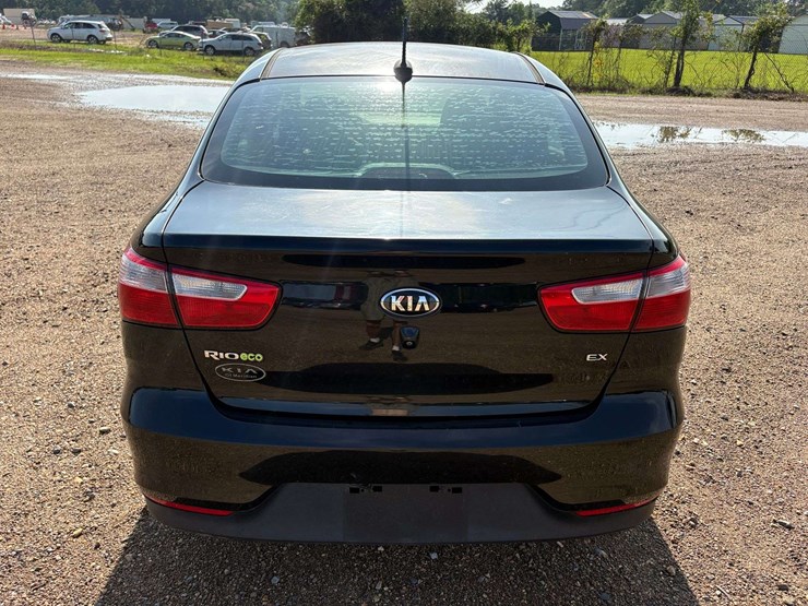 2016-kia-rio-4-door-awd-sedan-(87,338-miles)-image-6