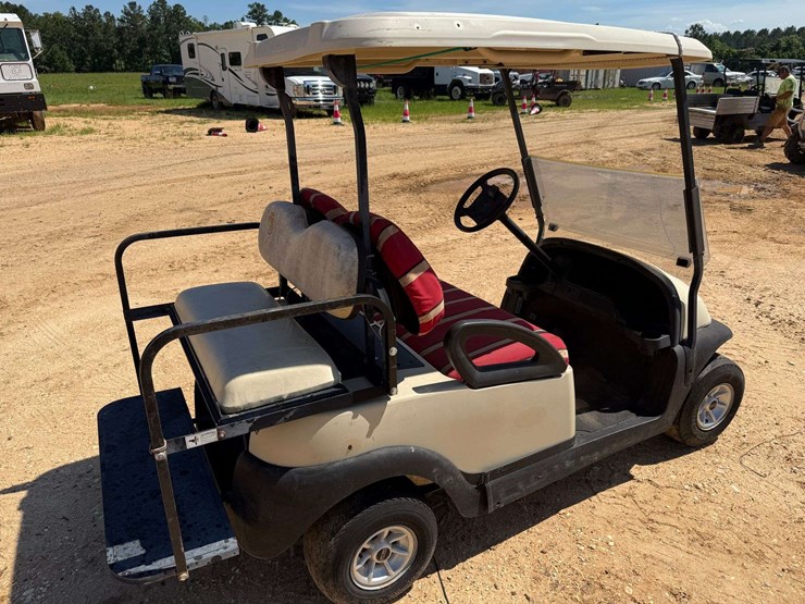 club-car-gas-golf-cart-image-3