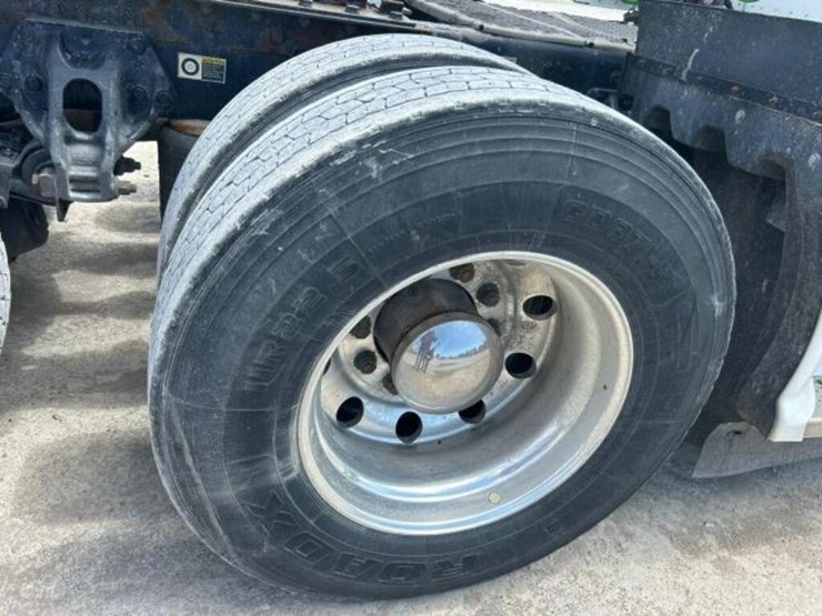 2020-kenworth-t680-image-78