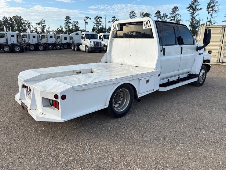 #129-•-2005-chevy-c5500-image-3