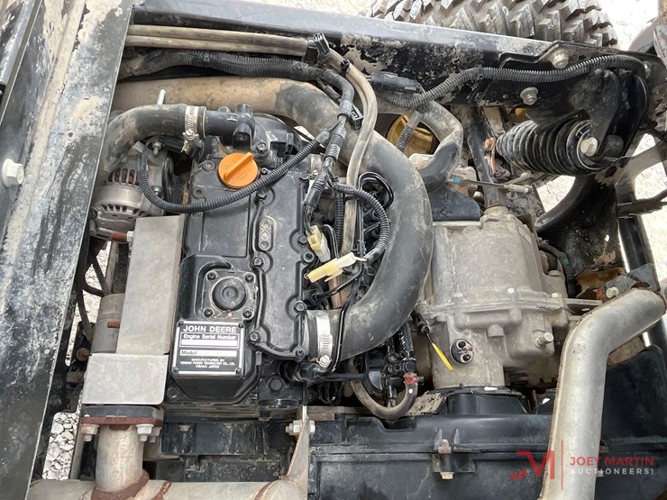john-deere-gator-image-9