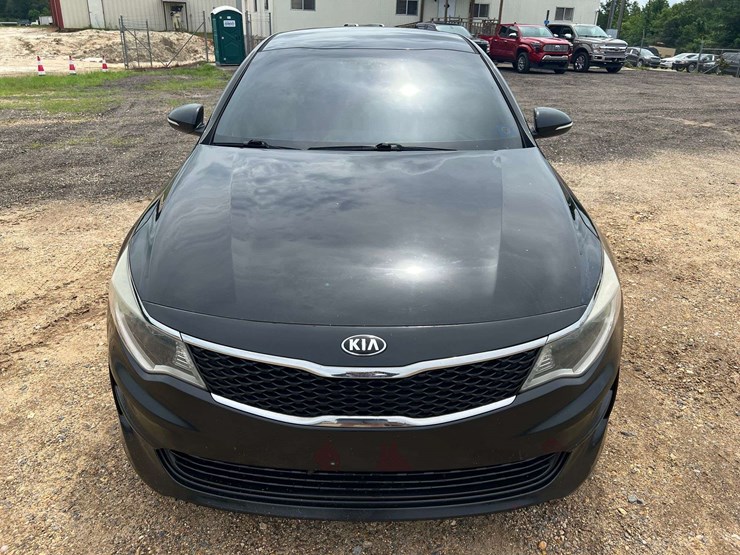 2016-kia-optima-4-door-sedan-(166,343-miles)-image-5