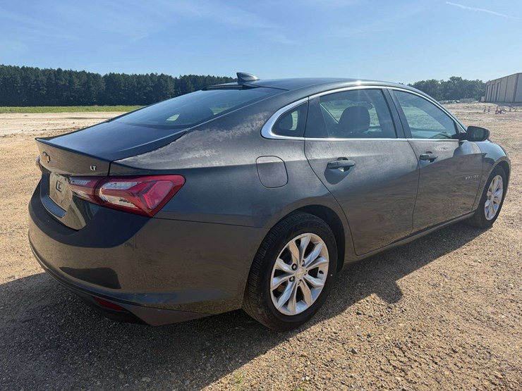 2019-chevrolet-malibu-4-door-sedan-(140,696-miles)-image-3