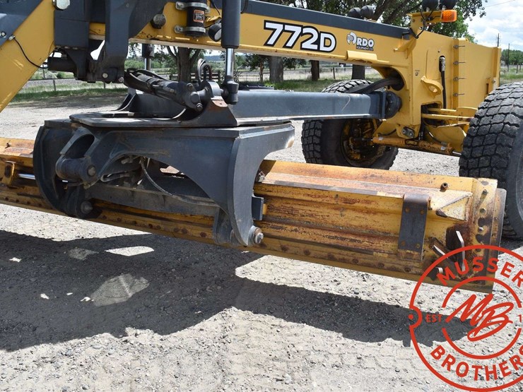 2008-deere-772d-image-25