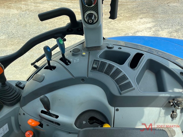 new-holland-powerstar-75-image-16