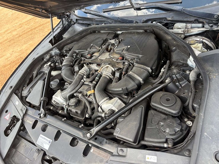 2012-bmw-7-series-4-door-sedan-(143,184-miles)-not-running-image-21