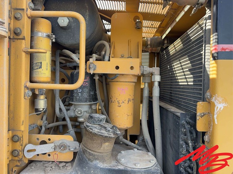 caterpillar-140h-image-19