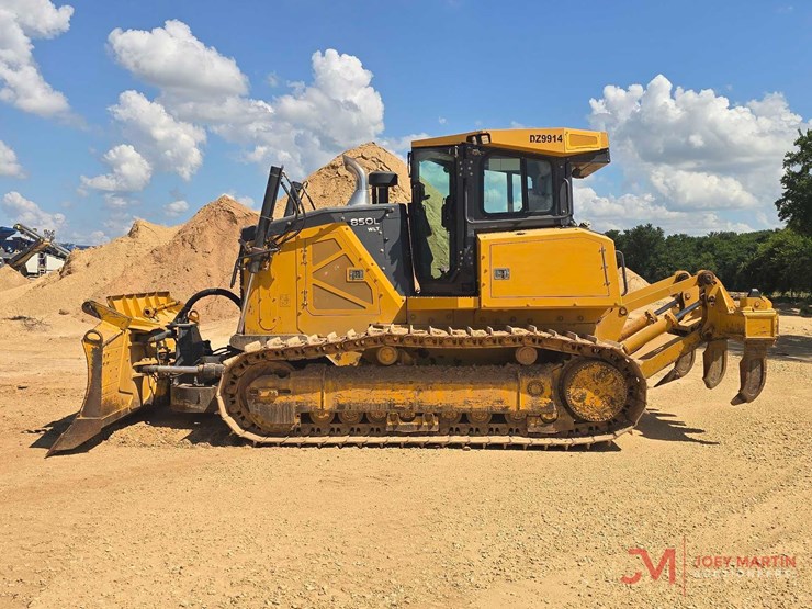 2020-deere-850l-wlt-image-3