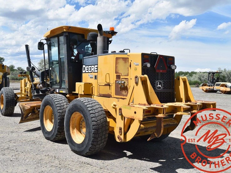 2008-deere-772d-image-8