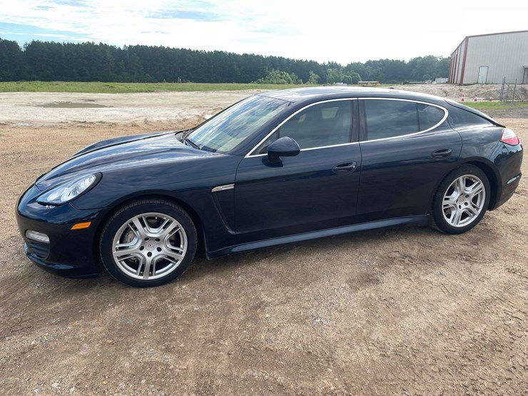 2010-porsche-panamera-s-4-door-sedan-(151,912-miles)-image-1