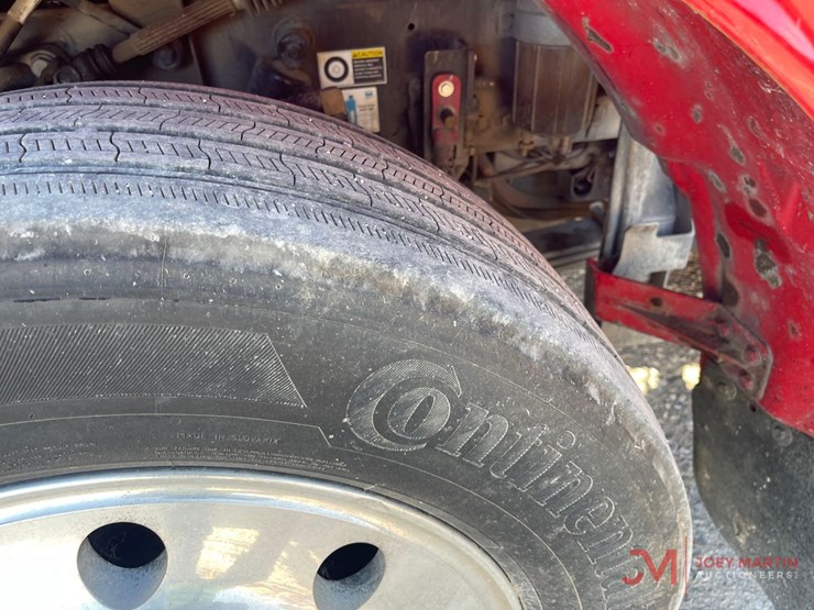 2016-peterbilt-365-image-9