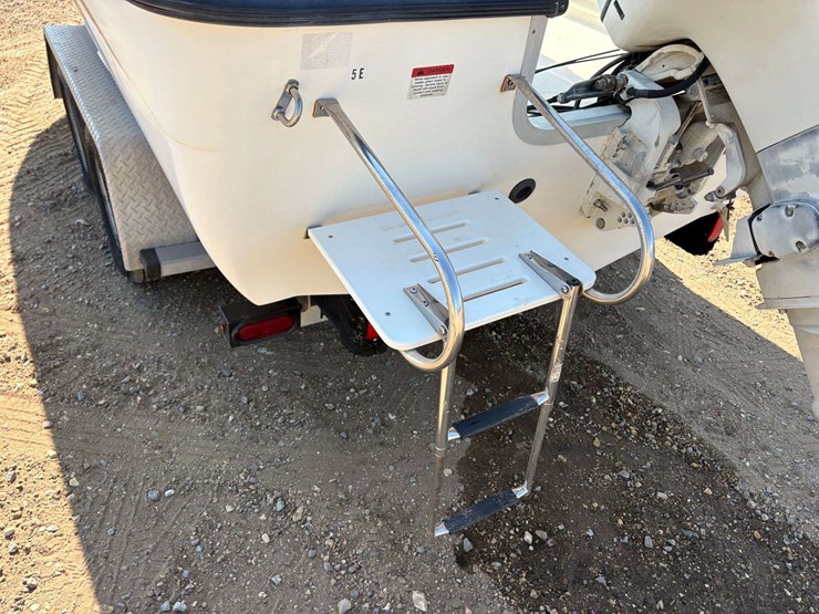 2002-hydra-sports-20'-center-console-boat-w/-tandem-axle-trailer-image-31