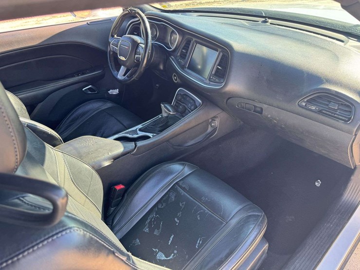 2015-dodge-challenger-r/t-hemi-2d-coupe---193,876-miles-image-14